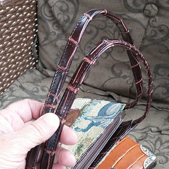 Handcrafted Leather Handbag & Wallet - Picture 5 of 17